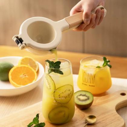 Manual Wooden Handle Citrus Juicer Lemon Squeezer..