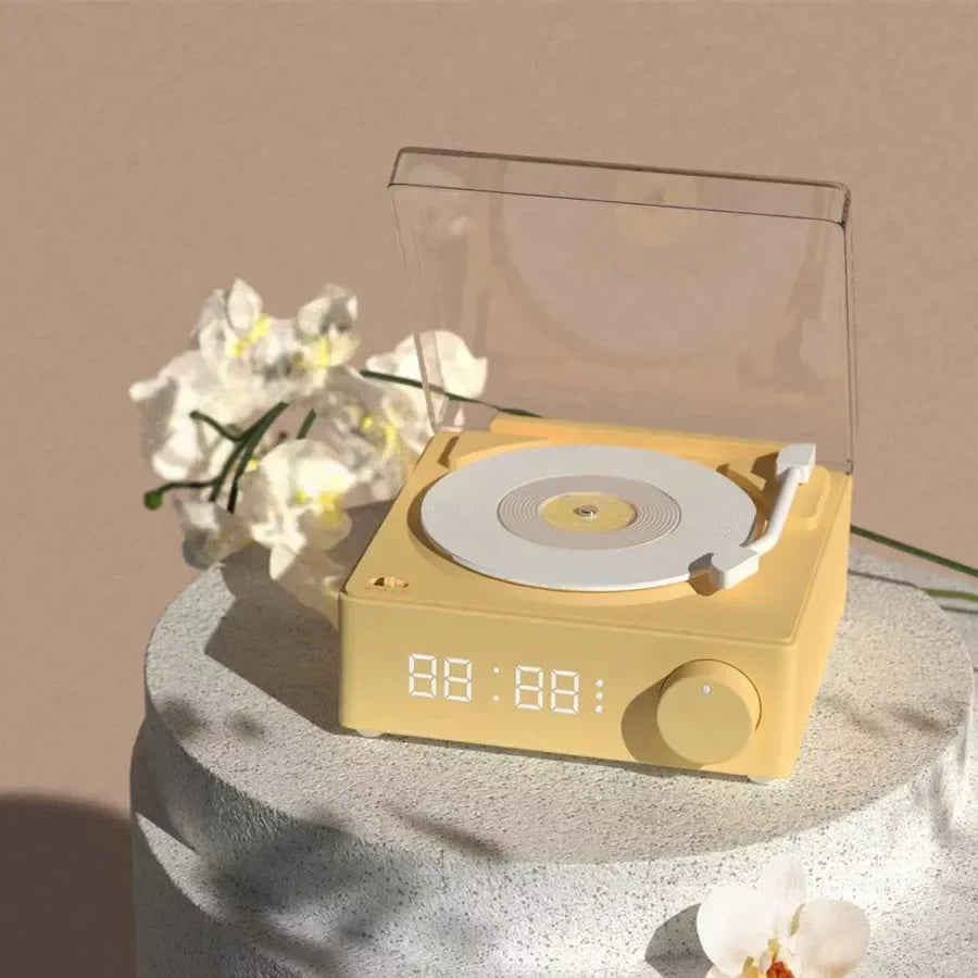 Vintage-inspired Portable Turntable With Modern Digital Clock