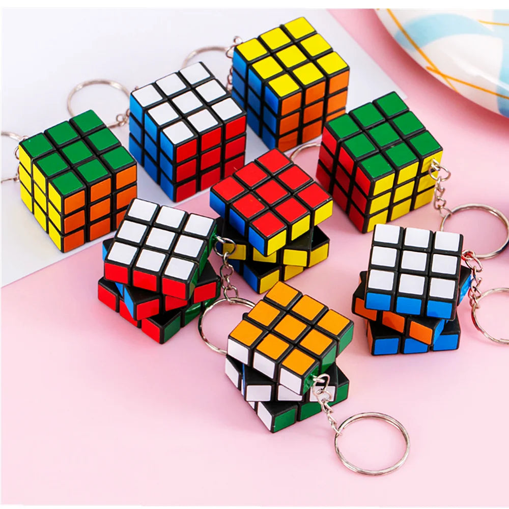 Mini Rubiks Cube Keychain Puzzle Game Toys 3-pack on Luulla