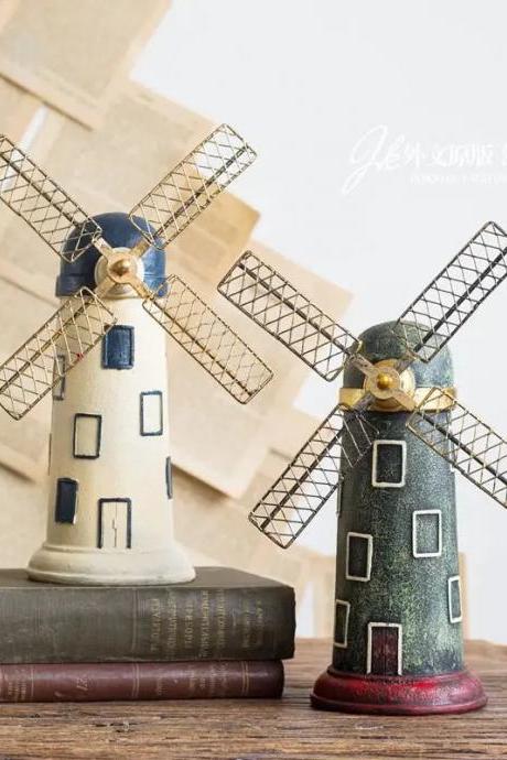Vintage-style Decorative Lighthouse Windmill Figurines Set